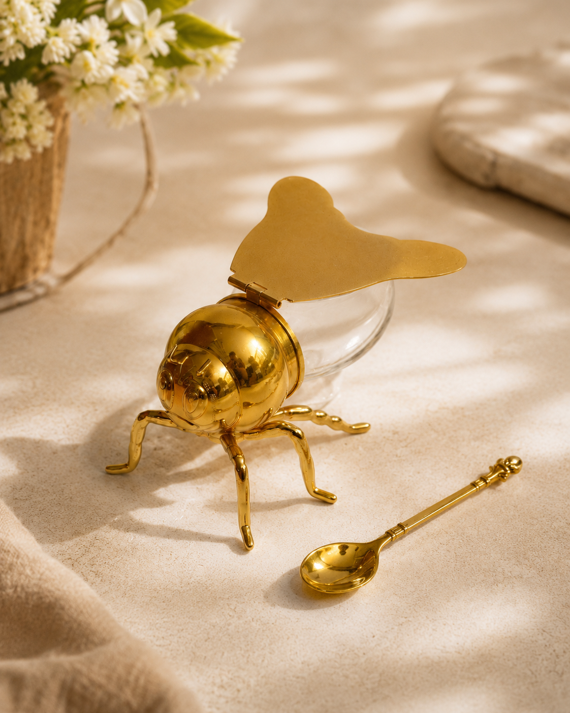 Bee-Shaped Honey Jar with Lid & Spoon