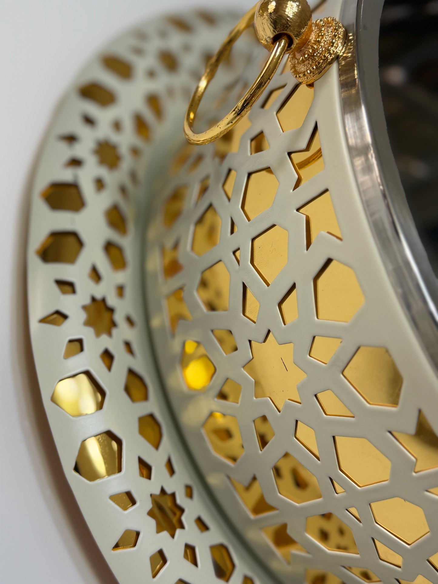 White & Gold Arabesque Food Warmer Set – 2 Pieces