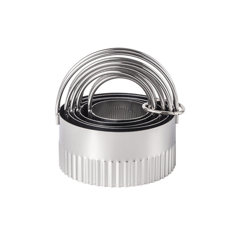 5-Piece Metal Pastry Cutter Set – Round or Square