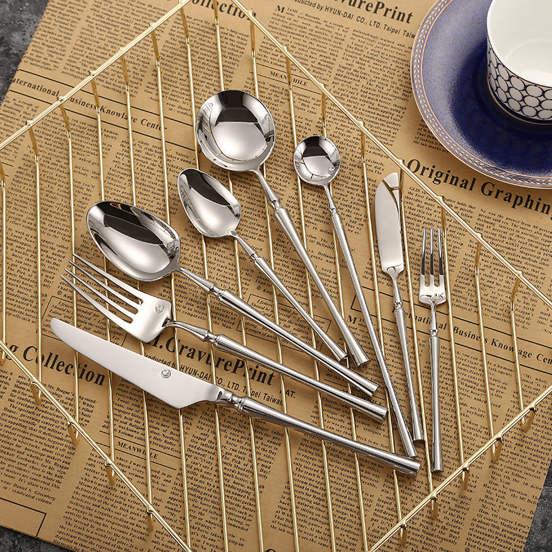 Sculpted Cutlery Set in Silver