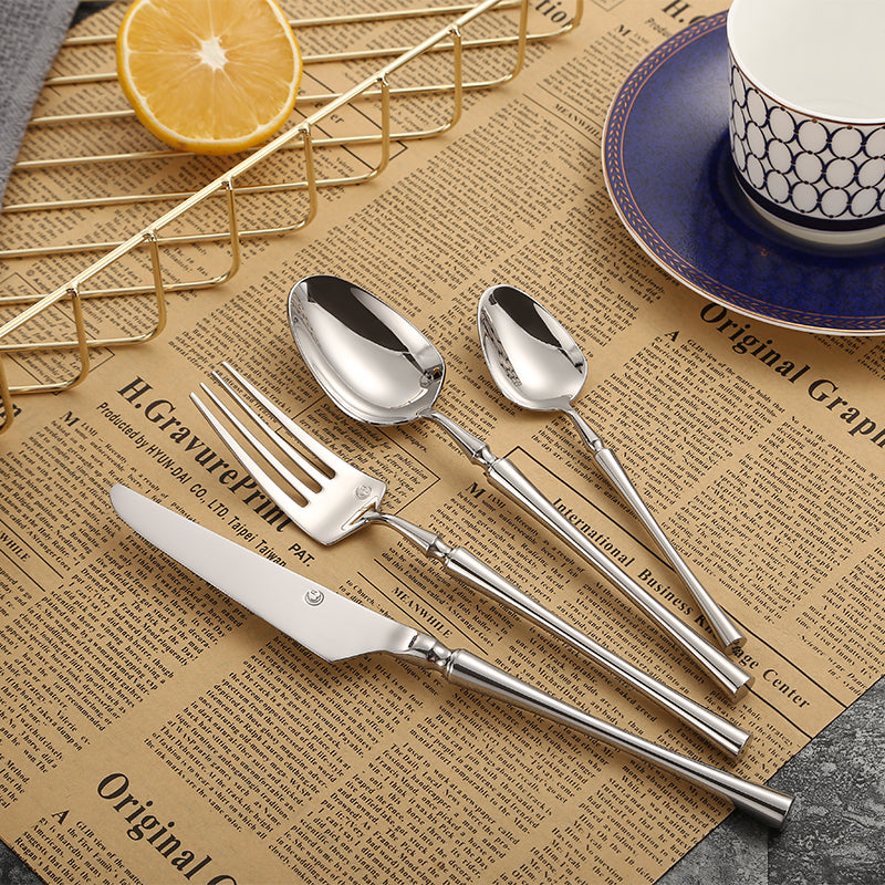 Sculpted Cutlery Set in Silver