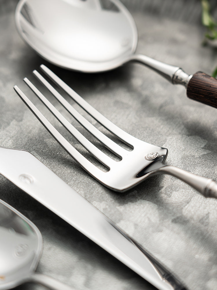 Sculpted Cutlery Set with Wooden Handle