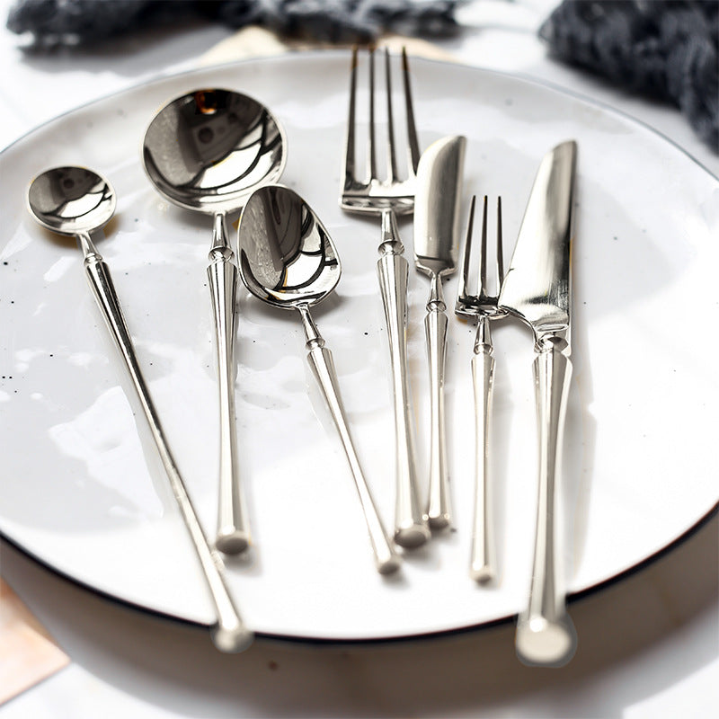 Sculpted Cutlery Set in Silver