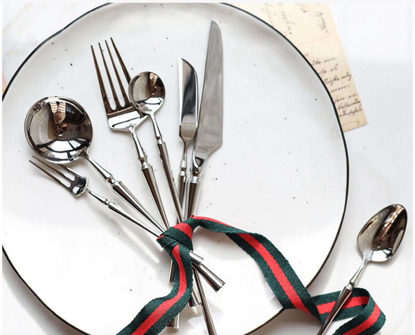 Sculpted Cutlery Set in Silver